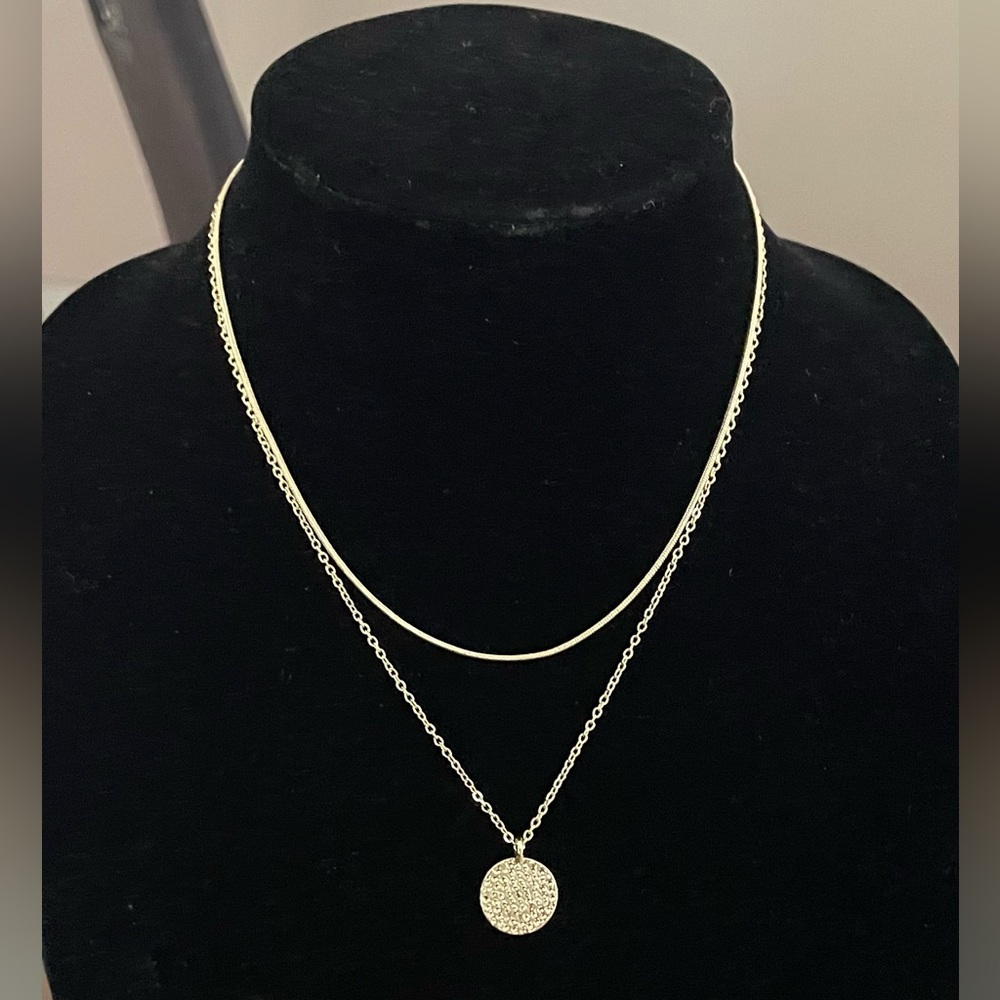 Gold plated double necklace can be used separately Too